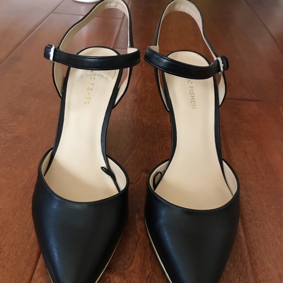 Marc Fisher Heels - Picture 2 of 5